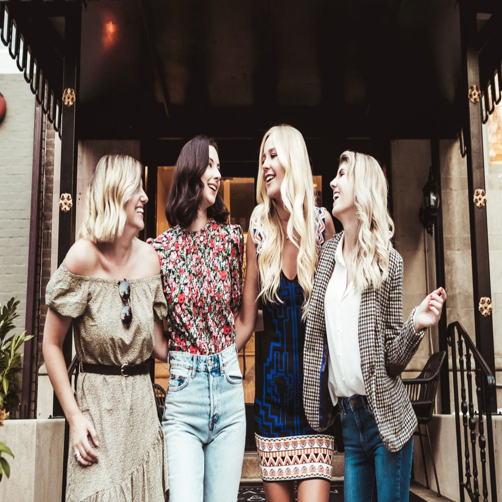 1080x1080 size naku-mayo-0h0cPHK4Mf0-unsplash-scaled-1-1594x1062.jpg