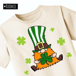 irish gnome shirt design svg, st patricks day gnome with clover clipart png sublimation, shamrock lucky st paddys day