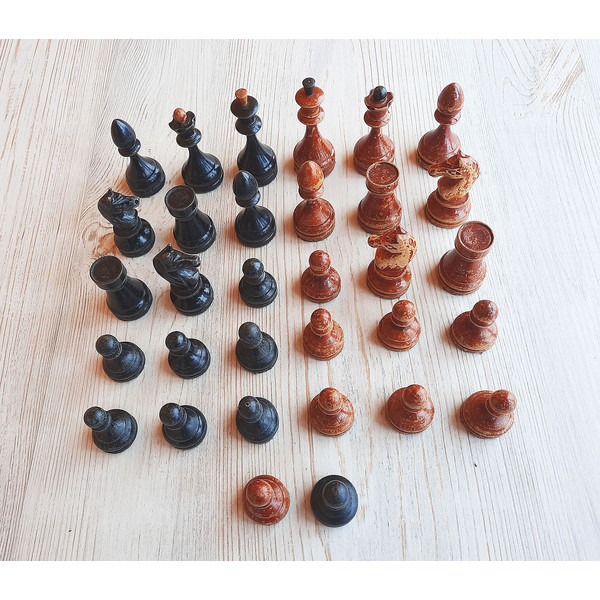 red_black_chess_small7.jpg