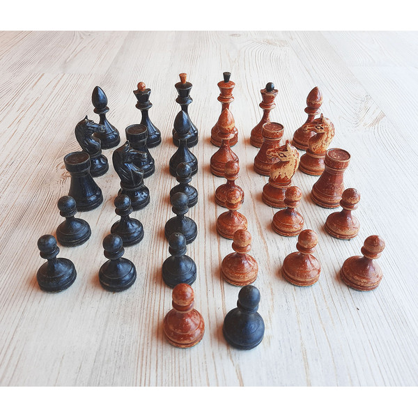 red_black_chess_small9++++.jpg