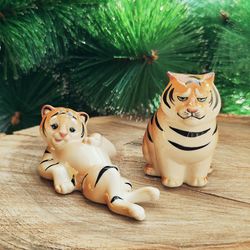 figurine tiger porcelain, statuette, tiger statue