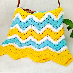 Chevron baby blanket crochet pattern easy Crochet blanket 3 colors Crochet zig zag blanket pattern - Berzore