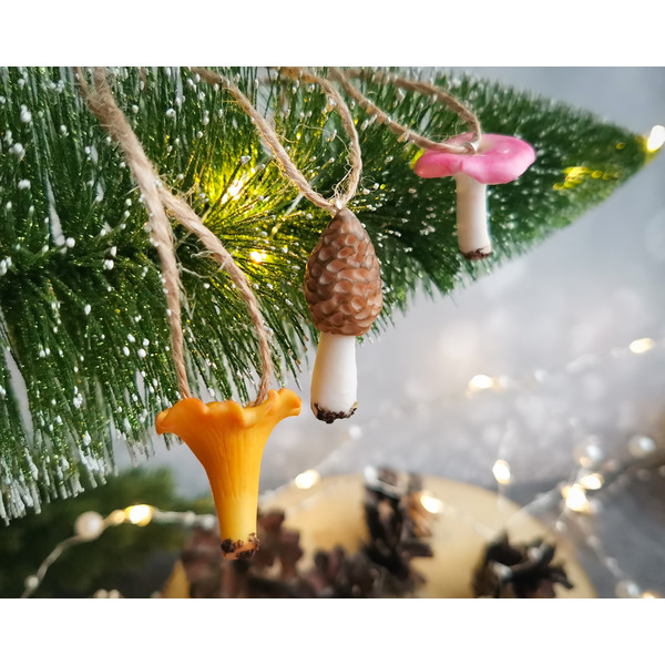 mushroom ornament.jpg