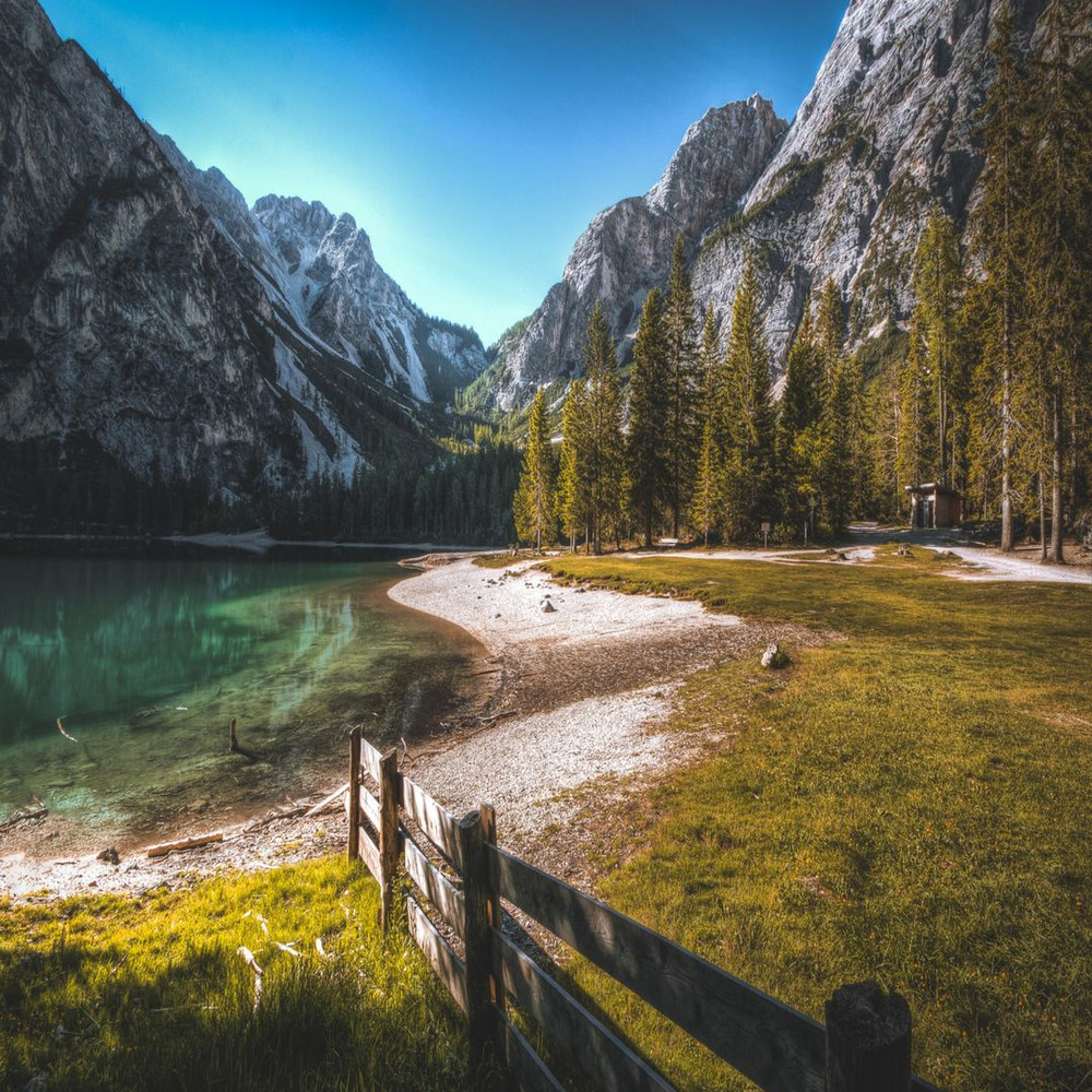 1080x1080 size pexels-eberhard-grossgasteiger-534164-1594x1062.jpg