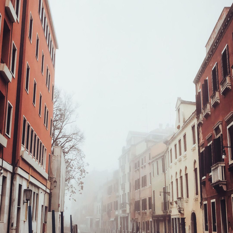 1080x1080 size kristy-kravchenko-ux0PVS2OR5I-unsplash-scaled-Copy-1594x1062.jpg