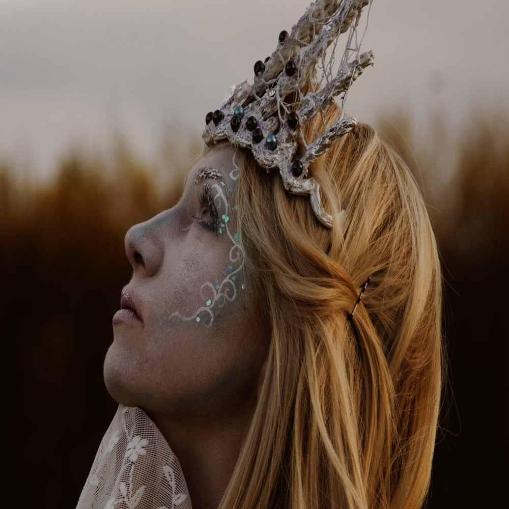 1080x1080 size DSC_0029-1594x1062.jpg