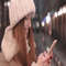 1080x1080 size mixkit-woman-texting-happily-on-social-media-9256-medium.00_00_00_00.Quadro001.jpg