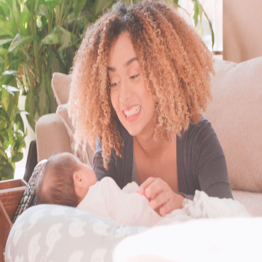 1080x1080 size woman-crouching-by-her-baby-and-taking-to-him-convert-video-online.com_.00_00_00_00.Quadro002-1594x1062.jpg