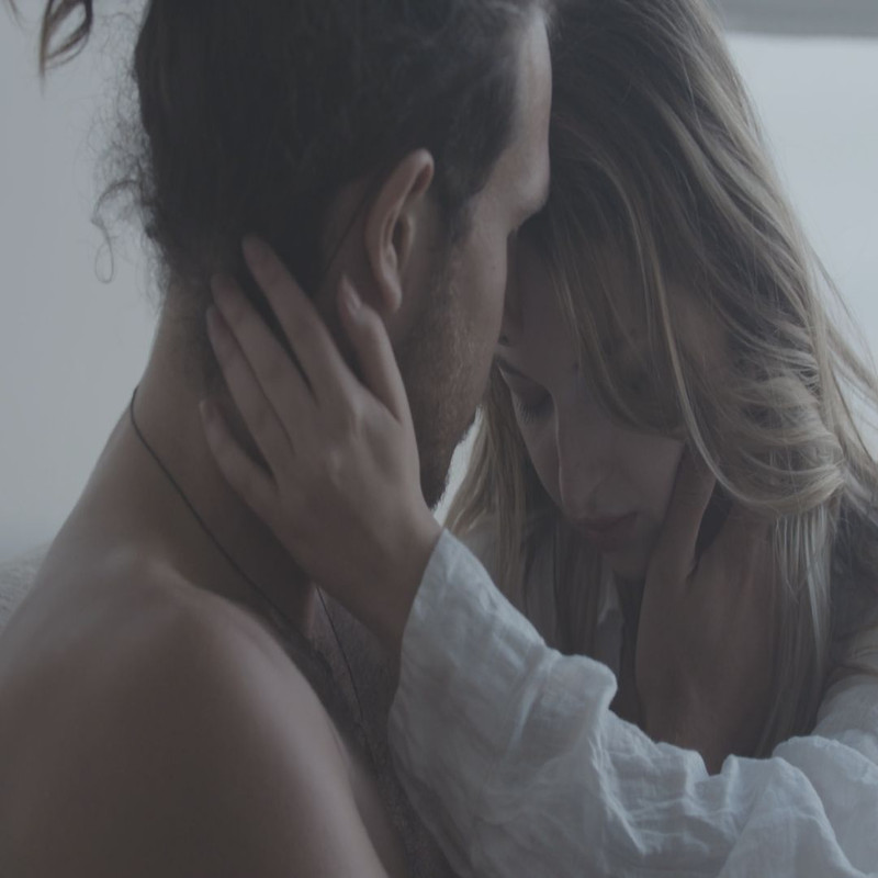 1080x1080 size couple-has-intimate-moment-of-silence-convert-video-online.com_.00_00_27_12.Quadro002-1594x1062.jpg