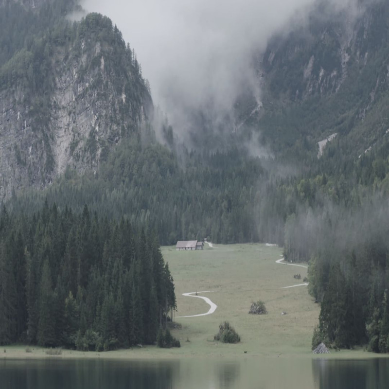 1080x1080 size misty-mountain-range-next-to-a-lake-convert-video-online.com_.00_00_00_00.Quadro002-1594x1062.jpg