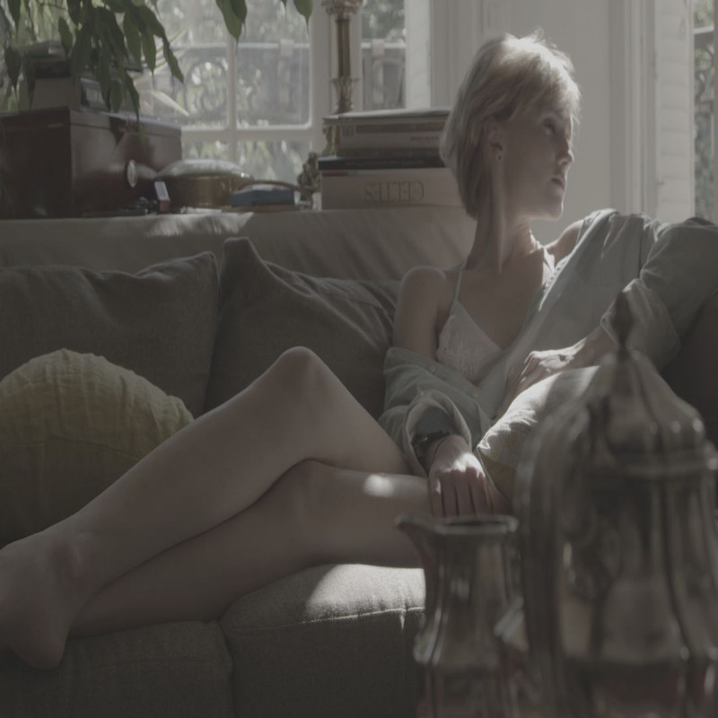 1080x1080 size woman-lying-down-on-a-couch-relaxing.00_00_18_04.Quadro001-1594x1062.jpg