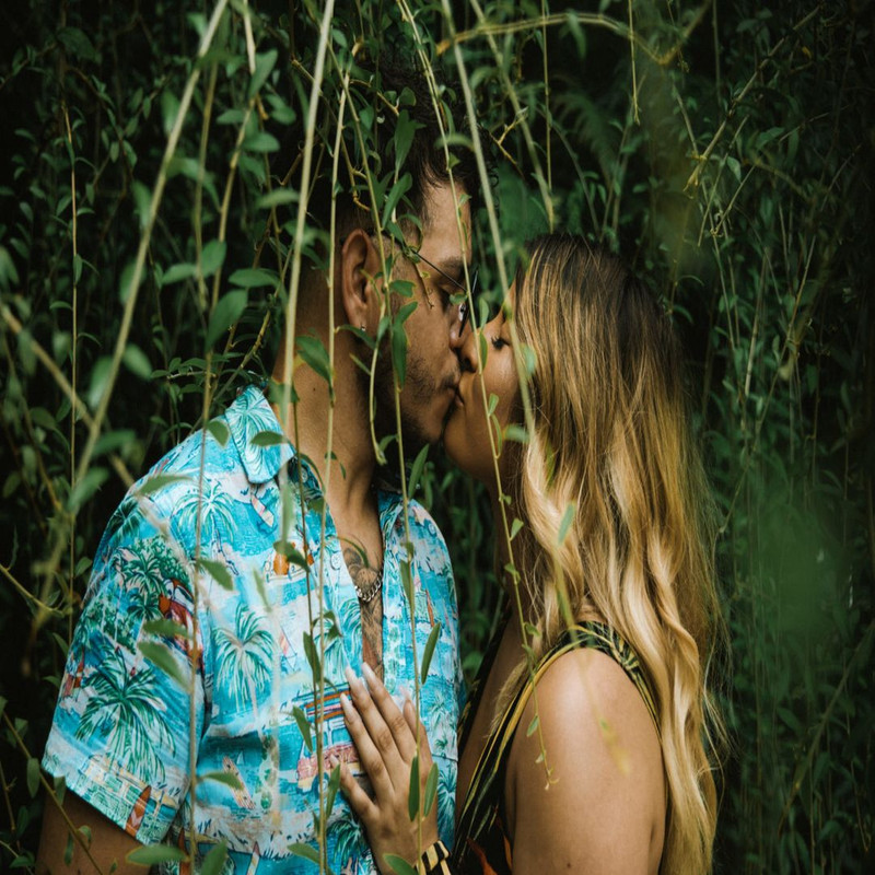 1080x1080 size christopher-alvarenga-O93vuMBDOMo-unsplash-scaled-1-1594x1062.jpg