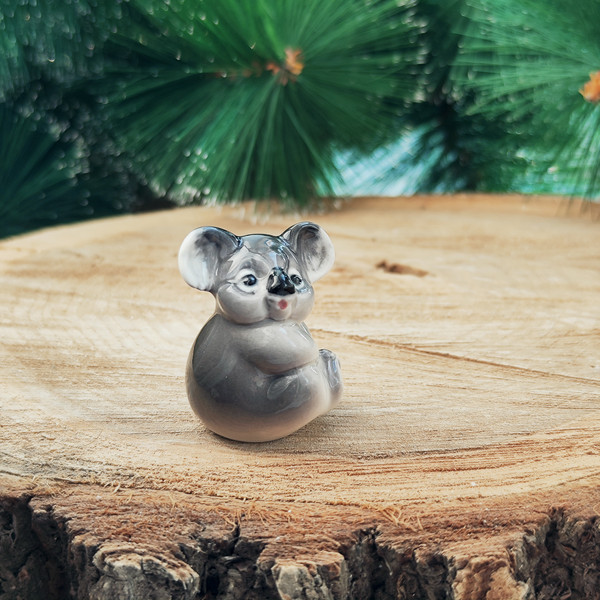 statuette koala  porcelain