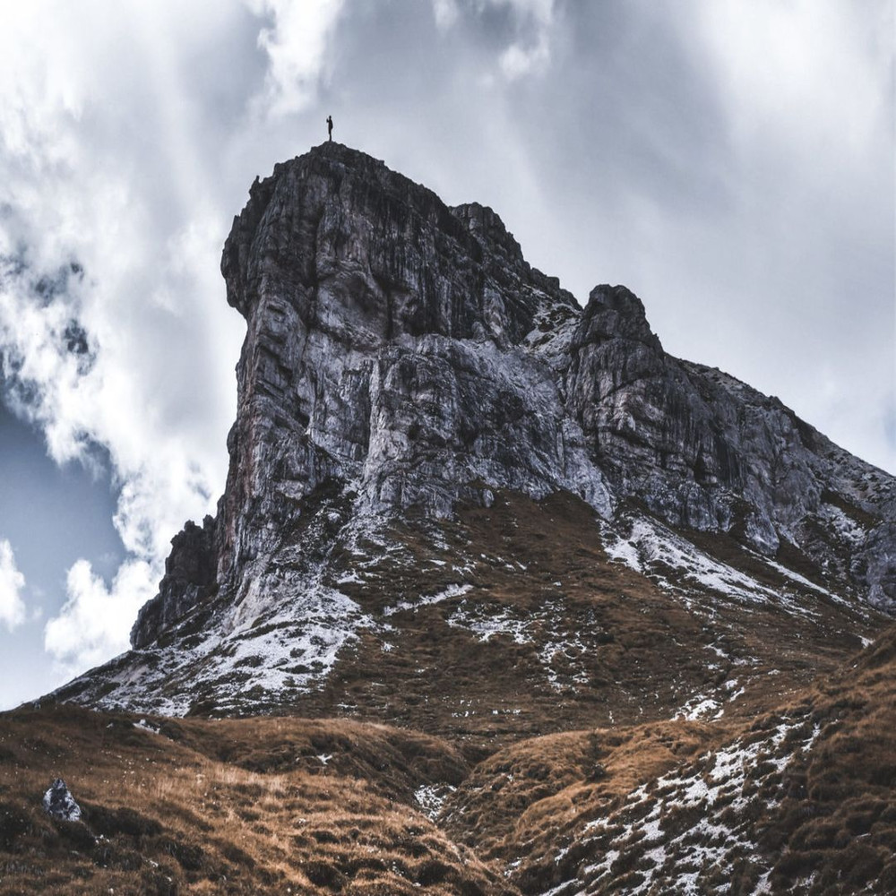 1080x1080 size massimiliano-morosinotto-61oIlQD56DU-unsplash-scaled-1-1594x1062.jpg