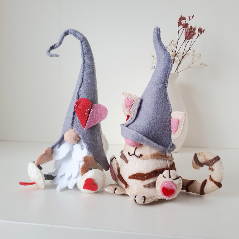 Gnome ornaments sewing pattern from felt or plush toy or home décor.jpg