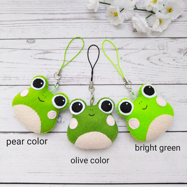 Frog-plush-keychain