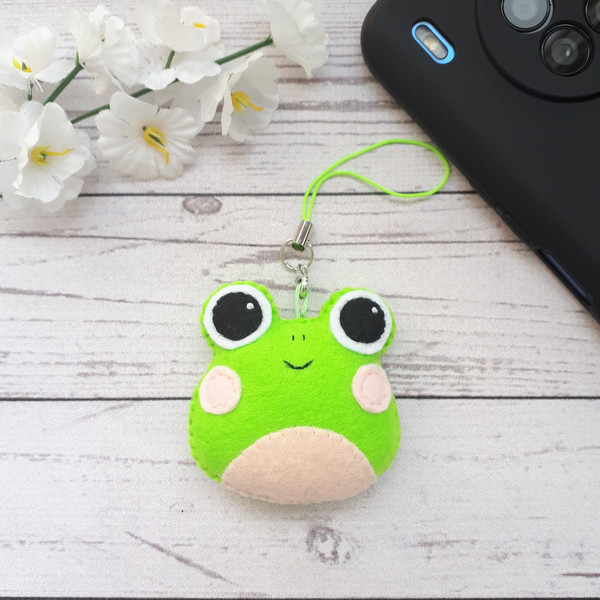 Cute-Frog-plush-phone-charm