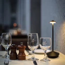 portable table lamp, cordless, rechargeable with lithium battery. led light source 1.2w, 3000k.