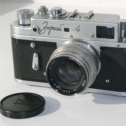 ZORKI 4 Russian Leica Copy 35mm Film RF Camera with Jupiter 8 Vintage Decor