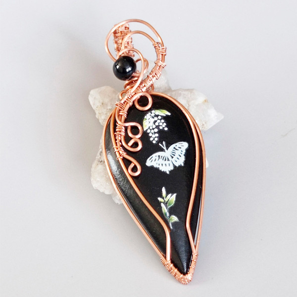 necklace with a luminous butterfly2.jpg