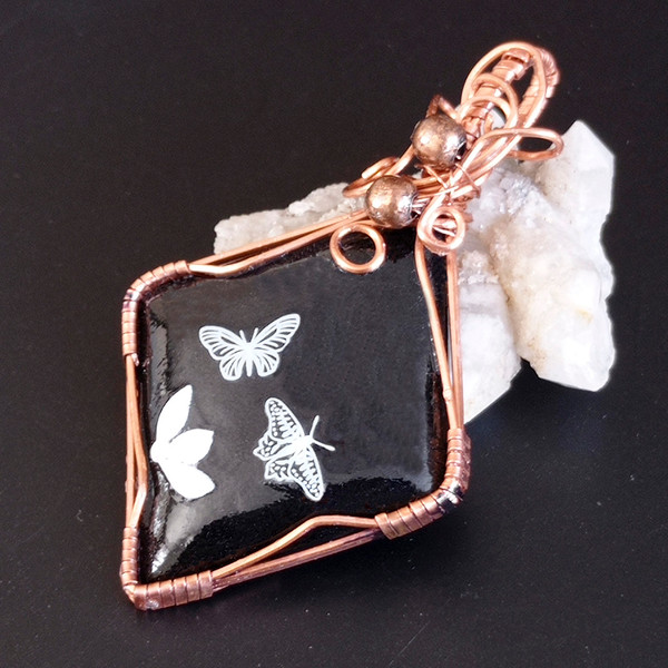 butterfly pendant painted stone6.jpg