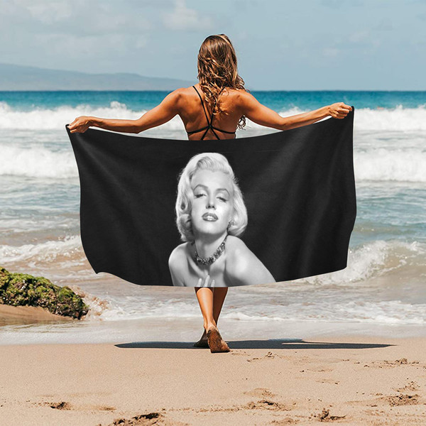 Marilyn Monroe Beach Towel.png