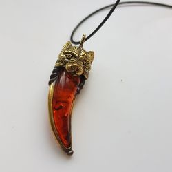 Wolf Fang Necklace Jewelry Red Gold Wolf Pendant Halloween Jewelry Animal Necklace Amber Amulet Pendant jewelry brass