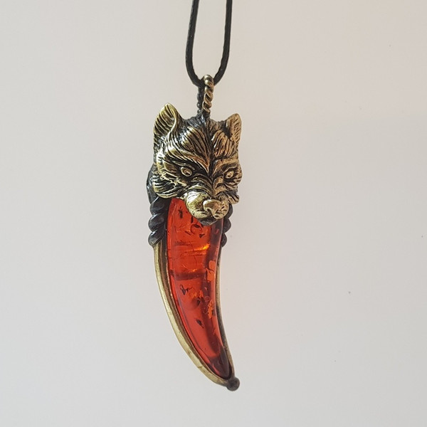 Wolf Fang Necklace Jewelry Red Gold Pendant Halloween Jewelry Animal Necklace Amber Amulet Pendant brass  vampire jewelry.jpg