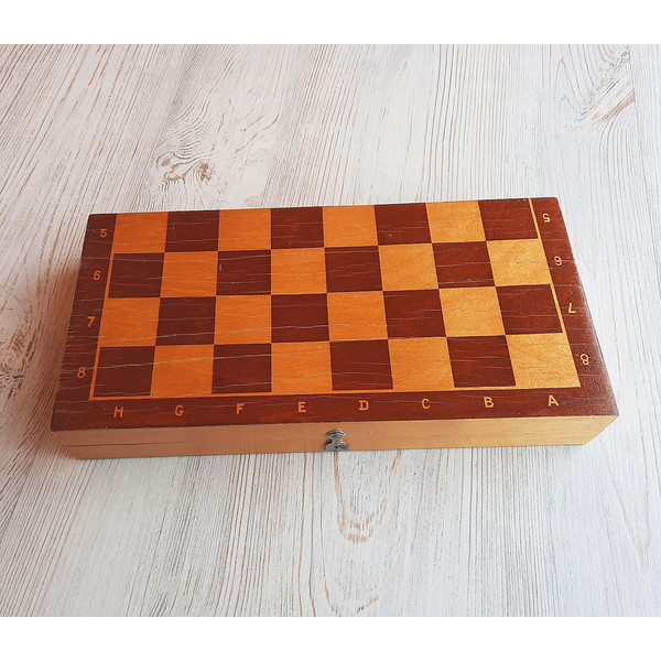 perhushkovo_small_chess1.jpg
