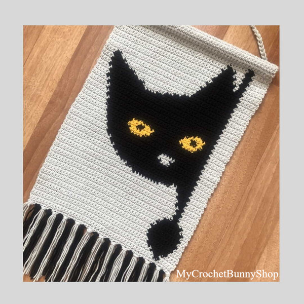 crochet-black-cat-wall-hanging-2.png