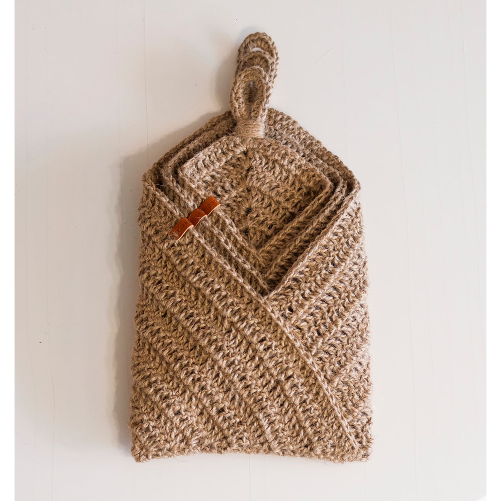 hanging jute basket.jpg