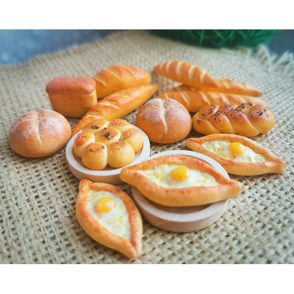 miniature bread.jpg