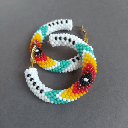 White Turquoise beaded hoop earrings. Ethnic hoop earrings. Southwestern Style Earrings. Bead Crochet Hoops.