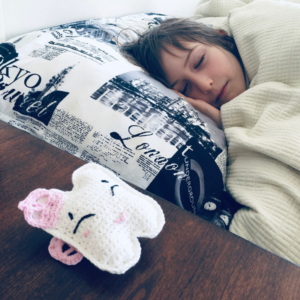 Pink-Tooth-Fairy-Pillow-Crochet-Pattern