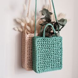 Easy crochet bag pattern, mini raffia bag pattern, video tutorial crochet bag, diy crochet bag, crochet purse pattern