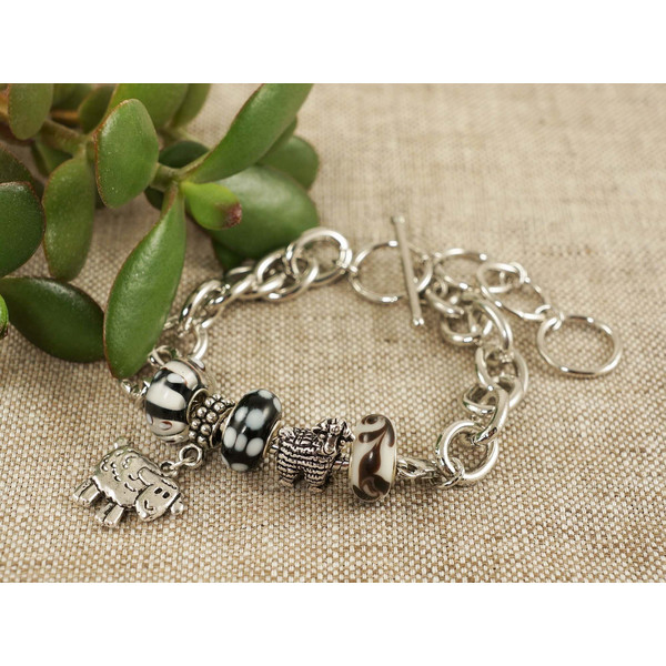 silver-sheep-black-and-white-glass-beaded-euro-charm-bracelet-Aries-jewelry-gift-for-her