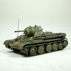 Pro Built Model Soviet Tank T-34 No.106, 1/72 scale