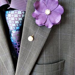 Purple Lapel pin, Fiance boutonniere, Wedding boutonniere, Tuxedo boutonniere,  Flower lapel pin with a rhinestone
