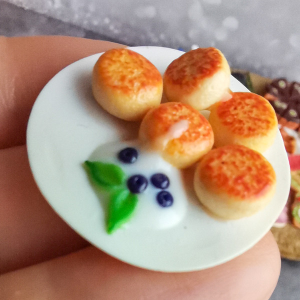 miniature dessert.jpg