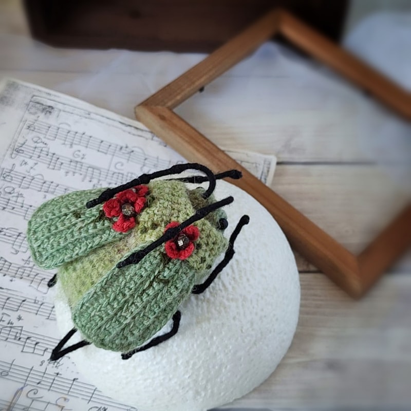 Beetle crochet pattern, amigurumi bug toy pattern, crochet DIY, crochet brooch tutorial, how to crochet bug guide 12.jpg