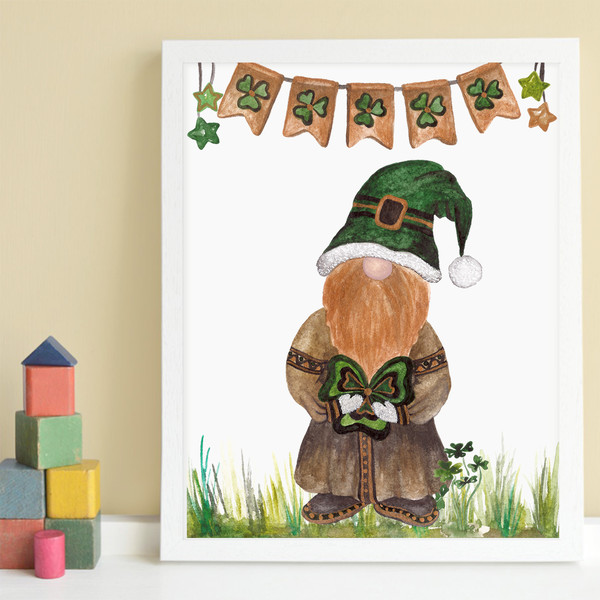 Irish gnome clip apt