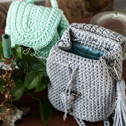 Crochet pattern backpack video tutorial, Step by step backpack pattern, DIY crochet backpack, tshirt yarn backpack