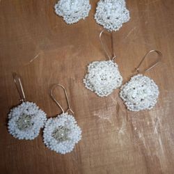 delicate white beaded flower earrings white wedding beaded flowers earrings beaded flowers flower earrings for her