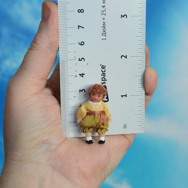 Miniature - doll - in - 1:24 - scale-4