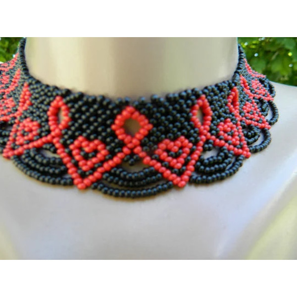 Huichol 2025 necklace pattern