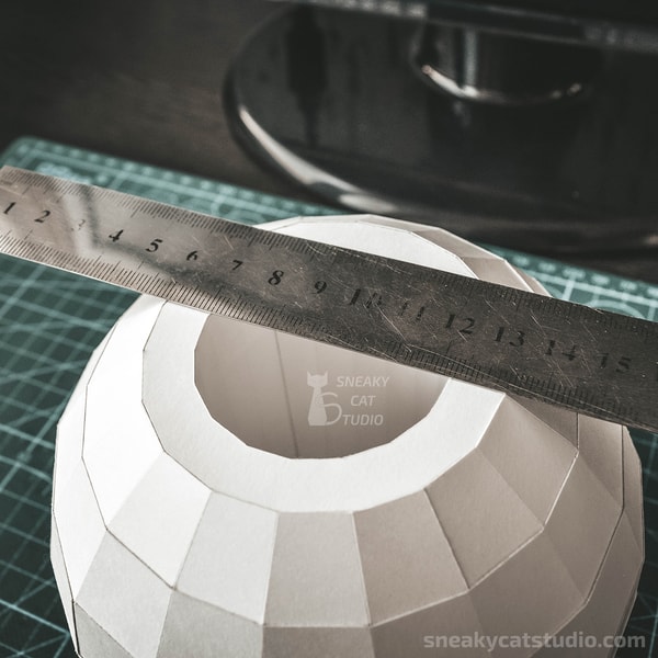 Vase-Planter-flowerpot-DIY-papercraft-paper-craft-low-poly-Pepakura-PDF-3D-Pattern-Template-Download- origami-sculpture-model-decor-flower-9.jpg