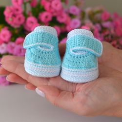 crochet baby sneakers pattern pdf, boy girl infant velcro  booties, newborn soft sole crib shoes, diy baby shower gift
