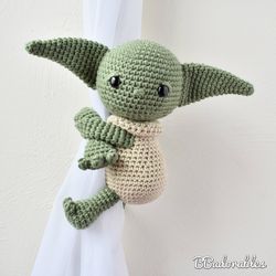 Yoda tieback crochet PATTERN PDF, right or left - English and Spanish