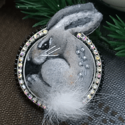 Rabbit brooch, Hare embroidery, Decoration for him and her, Gift for a child, Beadwork, Backpack pin, Clothing jewelry