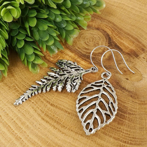 silver-leaf-earrings